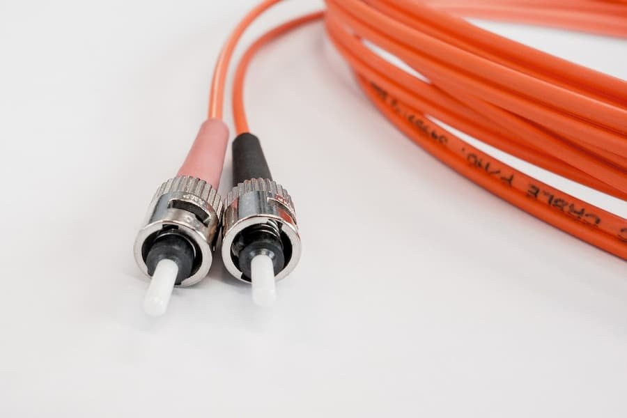 Which Of The Following Are Advantages Of Using Fiber Optic Cabling