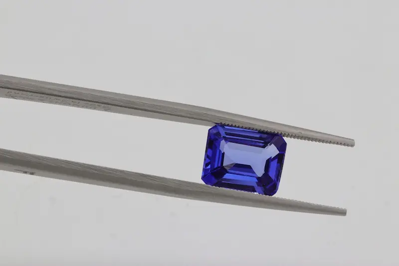 The Best Tanzanite Jewelry to Own This Winter
