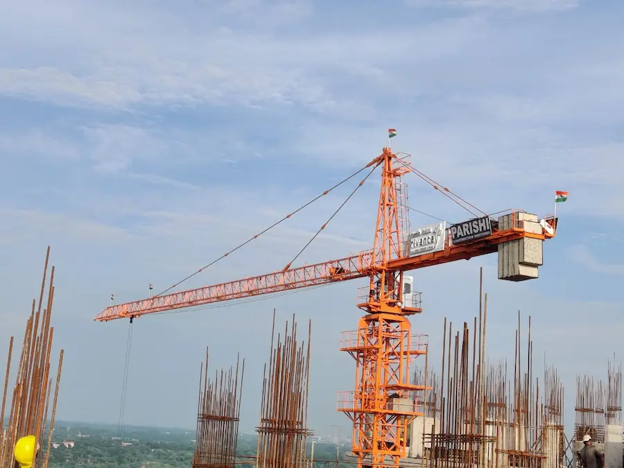 Improving Construction Project Outcomes: The Essential Role of Crane Operations and Safety Standards